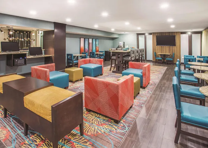 La Quinta By Wyndham O'fallon, Il - St. Louis Hotel 2*